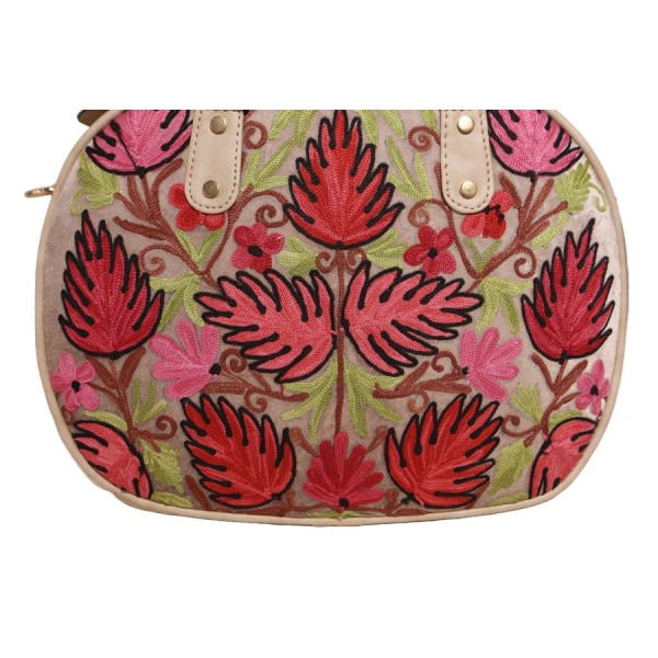 vibrant floral embroidery Elegance Handbag