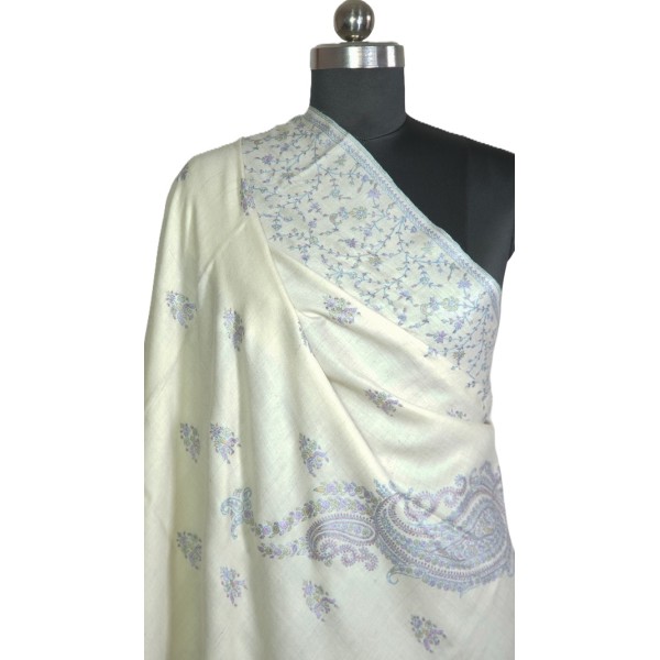 Elegant floral patterns and paisley motifs soft cream base enhances Pashmina Shawl