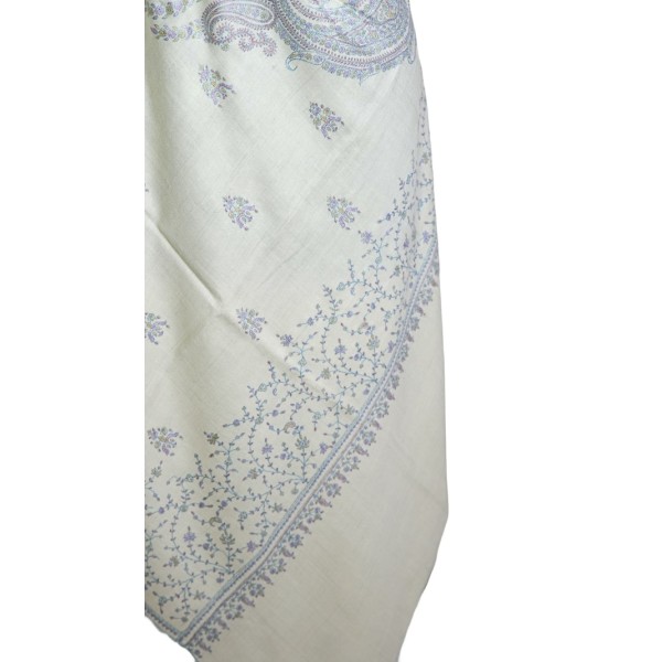 Elegant floral patterns and paisley motifs soft cream base enhances Pashmina Shawl